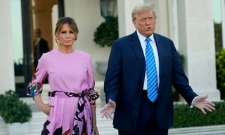 Donald Trump recomienda las memorias de su esposa Melania como regalo de Navidad