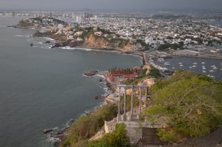 Autoridades buscan a adolescente que escapó a Mazatlán; es paciente psiquiátrico 