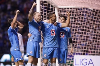 Cruz Azul continúa imparable y vence por 1-2 al Puebla a domicilio