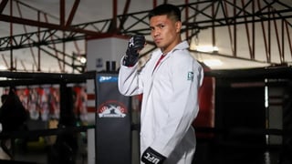 Del IMSS a la UFC; el médico David Martínez debutará como peleador