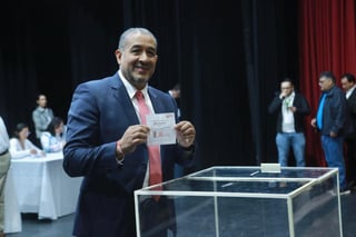 Con más de mil 500 votos, Ramón García es el nuevo Rector de la UJED