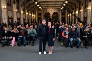 'Canelo' Álvarez anuncia clase masiva de box en mañanera de Claudia Sheinbaum