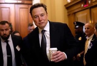 Elon Musk choca con republicanos por migrantes; apoya expansión de visas