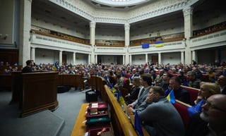 Ataque ruso con drones daña instalaciones del Parlamento ucraniano