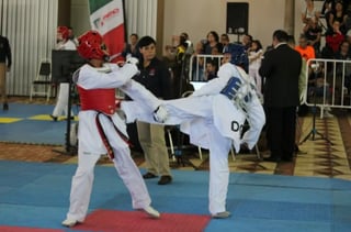 Taekwondoínes duranguenses se siguen preparando