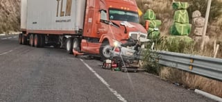 Choque frontal sobre la Durango-México dejó tres víctimas mortales 