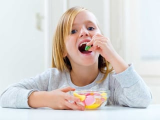 ¿Cuántos dulces puede comer un niño al día? 