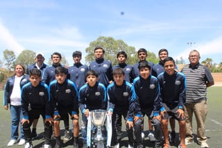 Reciben campeones de Copa Telmex pants antes de irse a Cancún