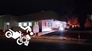 Joven motociclista se accidenta al caer en un hoyo en camino de terracería