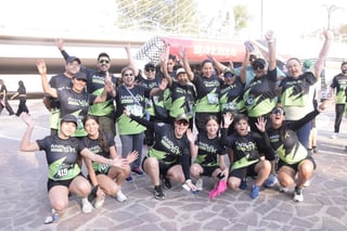 Colegio festeja con una carrera 