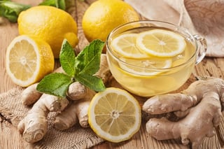 Limón y jengibre, ¿contra la resaca? 