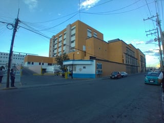 Niño es atendido en el Materno Infantil tras lesionarse un ojo cuando clavaba una repisa 