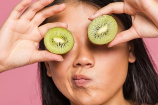 ¿El kiwi ayuda a aliviar el estrés? Esto dice un nuevo estudio