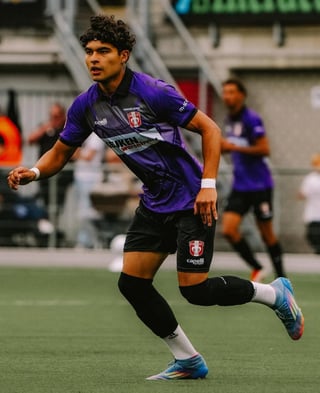 Carrillo continúa sumando minutos 