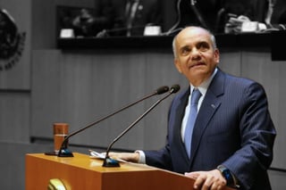 Añorve acusa a Morena de ocurrencias y derroche en salud; afirma que 'farmacias móviles' fracasaron