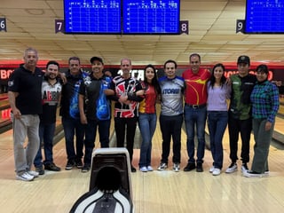 Un éxito, torneo de boliche navideño 