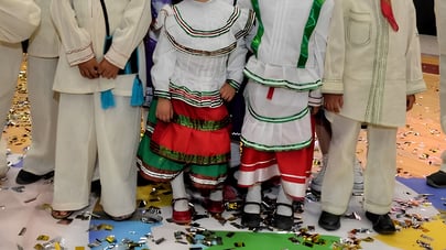 Ignoran a artesanas para hacer uniformes tradicionales