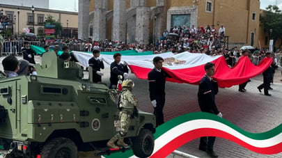 Duranguenses disfrutan del desfile por el 216 aniversario del movimiento de Independencia