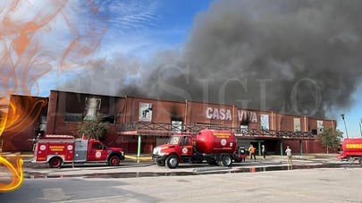 Voraz incendio acaba con mall chino en La Laguna y deja daños millonarios