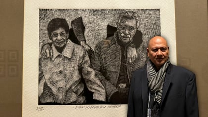 Óscar Mendoza reinterpreta la arquitectura en Durango bajo la técnica de buril