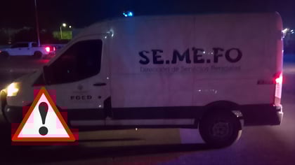 Autobús Futura impacta camioneta detenida en carretera de Guadalupe Victoria; hay un muerto