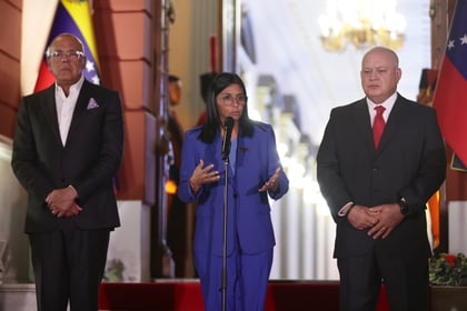 Delcy Rodríguez llama 'socio y amigo' a Trump y le pide cesar el bloqueo contra Venezuela