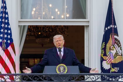 Trump minimiza que Cuba reciba petróleo de Rusia