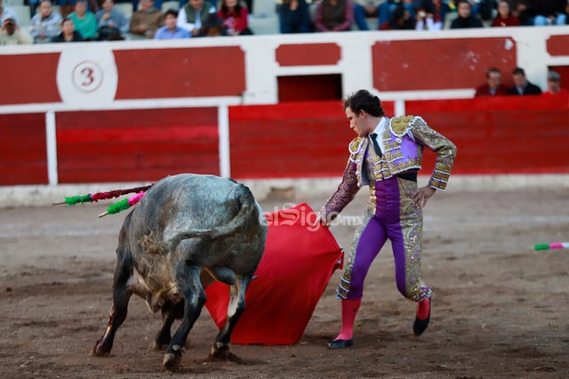 ¡Olé! Festejan Año Nuevo con corrida de toros en Durango