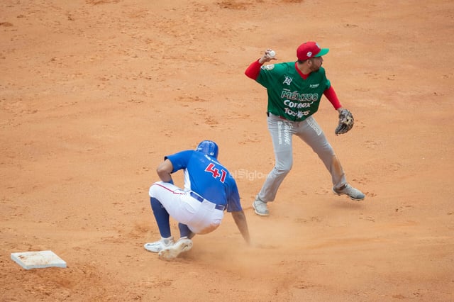 Cañeros, representante de México en la Serie del Caribe, remontó 5-4 a Tigres de Licey, de República Dominicana, para un debut triunfal.