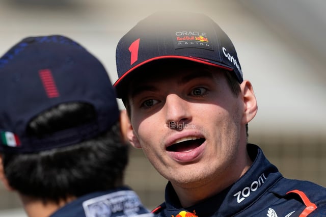 Con una foto junto a Max Verstappen, 'Checo' Pérez presume estar listo para F1 2023