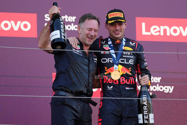 El neerlandés Max Verstappen ganó la carrera del Gran Premio de Japón en la que dominó con claridad y en la que los dos McLaren, del británico Lando Norris y el australiano Oscar Piastri, le acompañaron en el podio, en segunda y tercera posición, respectivamente.