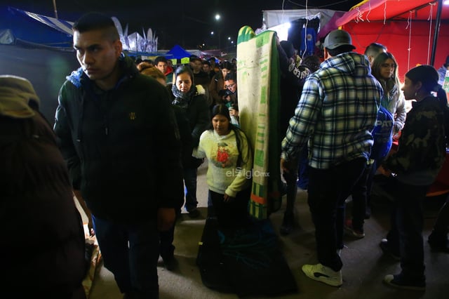 Cientos de duranguenses se congregaron en el Santuario de Nuestra Señora de Guadalupe para las tradicionales mañanitas a la Virgen de Guadalupe