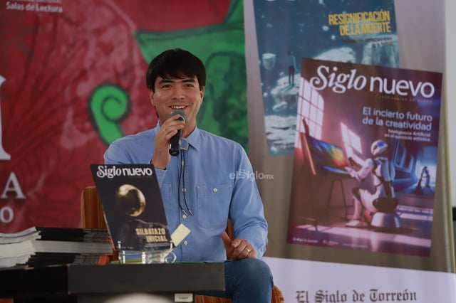 Se presentó este domingo la edición de junio de la revista Siglo Nuevo, titulada “Silbatazo inicial'.