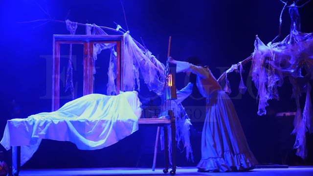‘El pozo de los mil demonios’ cautiva en el Teatro de la Juventud