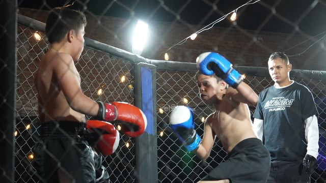 El Panthera Fight Club Vol. II arrancó con emociones intensas en Durango, ofreciendo desde el inicio una atmósfera vibrante, con peleadores y público entregados a una noche que prometía espectáculo, adrenalina y momentos memorables dentro de la jaula.