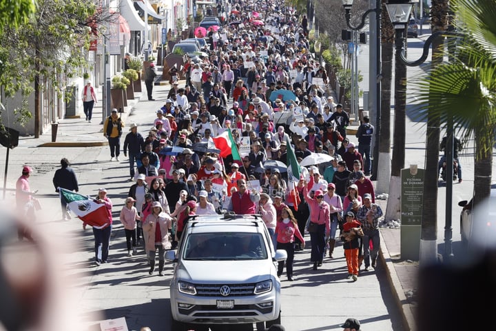 Durango participa en marcha por defensa de la democracia