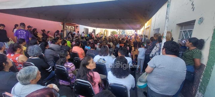 Gran convocatoria al Rosario a San Judas en calle Ramírez