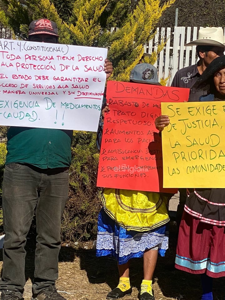 Se cumplen ocho días de plantón en La Guajolota; autoridades no dan respuesta