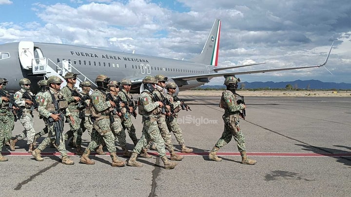 'Murciélagos' recorren Durango tras arribar al aeropuerto
