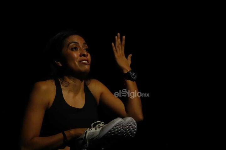 Melissa Zaragoza llevó al Festival Revueltas 2026 su monólogo más personal
