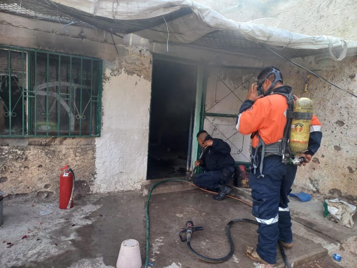 Incidente. El siniestro fue controlado en pocos minutos por parte del personal que acudió a atender el reporte.