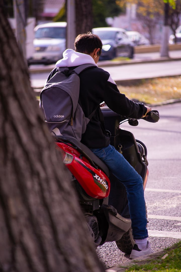 Medida. Se estará revisando que todos los conductores de motocicletas porten su casco reglamentario.