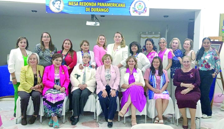 Inicio. En esta reunión se recordó el legado de Florence Terry Griswold en una conferencista a cargo de la socia Perla Guadalupe Valdez Rincón.