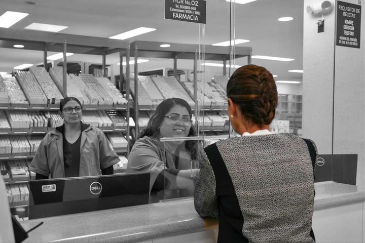 Sheinbaum hace visita sorpresa a hospital del IMSS en Ciudad Juárez para supervisar medicamentos