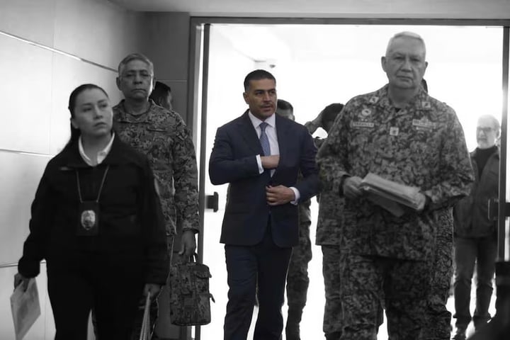 Harfuch informa traslado de 25 reos peligrosos de Michoacán a penales federales