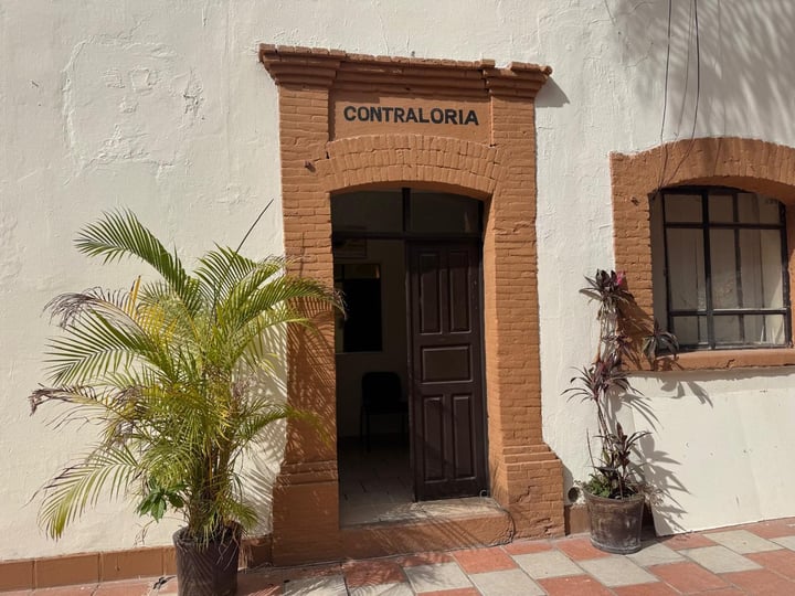 Argumento. El contralor municipal, Alonzo Villalobos de la Cruz, señaló que esta medida cautelar se adopta como parte del compromiso del Gobierno Municipal de atender con seriedad y responsabilidad cualquier señalamiento relacionado con malas práctica.