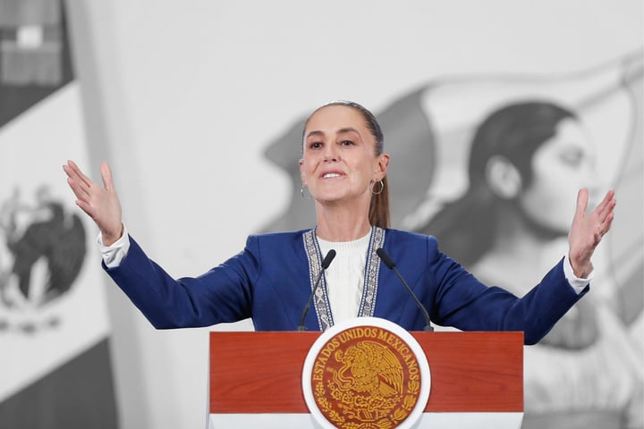 'Se van a sorprender'; Sheinbaum responde frente a críticas de exfuncionarios por reforma electoral