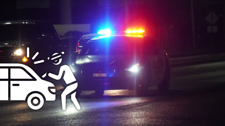 Roban laptop, una mochila y dinero en efectivo de vehículo estacionado en el Centro de Durango