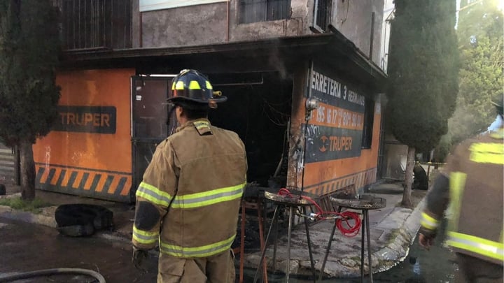 Se incendia ferretería en Villas de Guadiana VI; no hubo lesionados