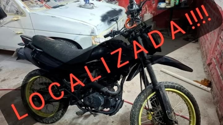 Recuperan motocicleta robada en taller de la colonia Ciénega; hay un detenido